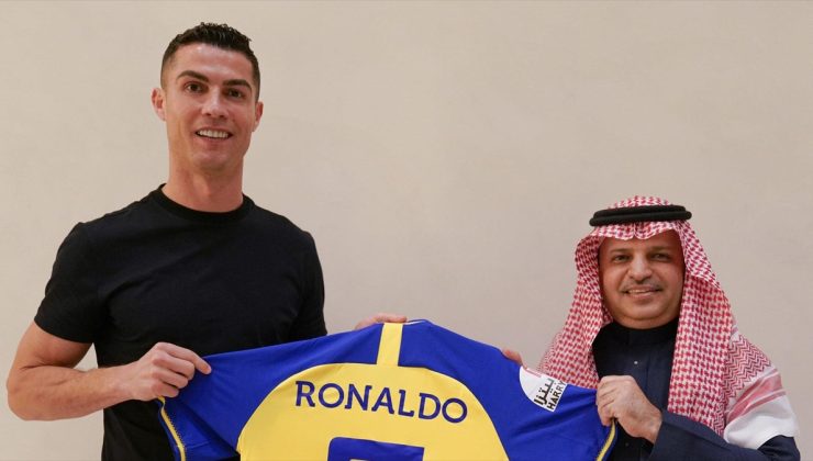 Al Nassr, Cristiano Ronaldo'yu transfer etti