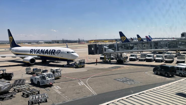 Ryanair çalışanlarının grevi nedeniyle Belçika'da 100'den fazla sefer iptal edildi