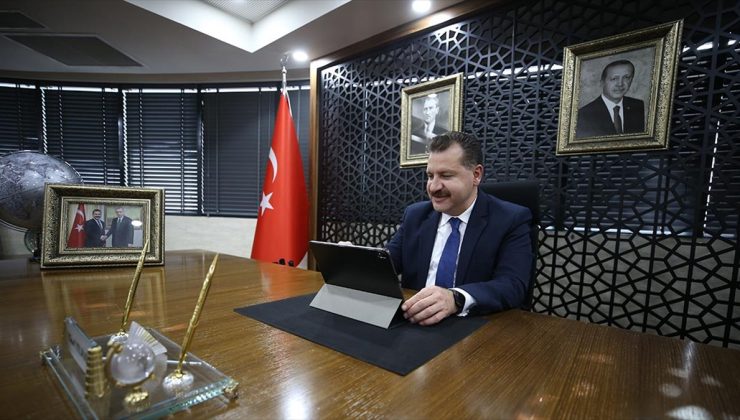 Balıkesir Büyükşehir Belediye Başkanı Yılmaz'ın tercihi “Sen aydınlatırsın geceyi” oldu