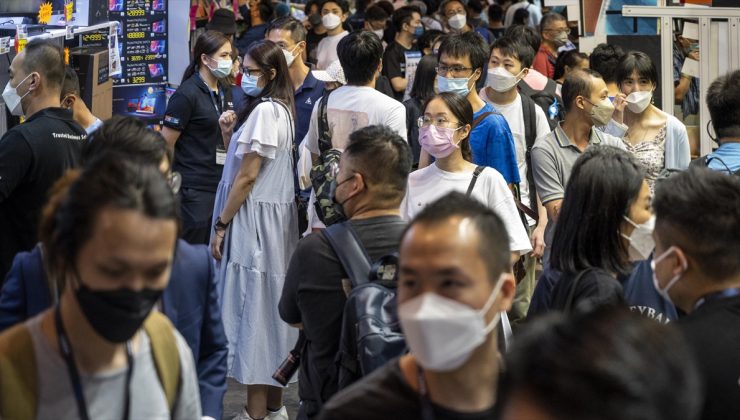 Çin, ABD'nin Hong Kongluların sığınma süresini uzatma kararını protesto etti