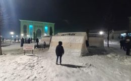 Mehmetçik, Malatya'da depremzedeler için çadır kuruyor