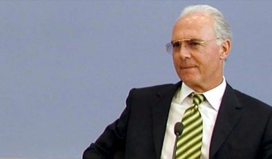 Alman futbol efsanesi Franz Beckenbauer yaşamını yitirdi