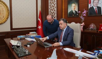 Bayburt Valisi Mustafa Eldivan'ın “Yılın Kareleri” tercihi “Kurtarıcı” oldu
