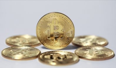 Bitcoin geçen aralık ayından beri ilk kez 39 bin doların altına düştü
