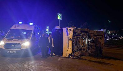 Hatay’da devrilen midibüsteki 11 polis yaralandı