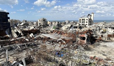 AA ekibi, İsrail ordusunun Gazze’de çekildiği bölgelerde bıraktığı korkunç yıkımı görüntüledi