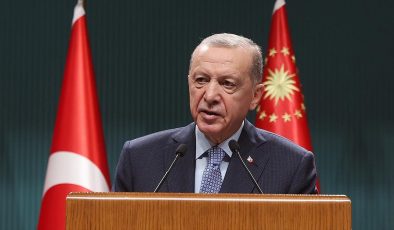 Cumhurbaşkanı Erdoğan: Çalışmalar, evi yıkılan son vatandaşımızı da yuvasına kavuşturuncaya dek sürecek