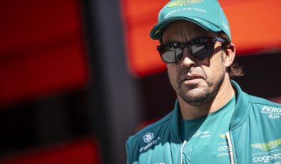 Fernando Alonso, 2026'ya kadar Aston Martin'de