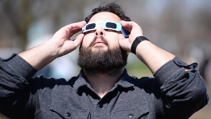 Güneş tutulması etkisi: ABD'de göz ağrılarındaki ani artışı, arama motoru verileri ortaya çıkardı