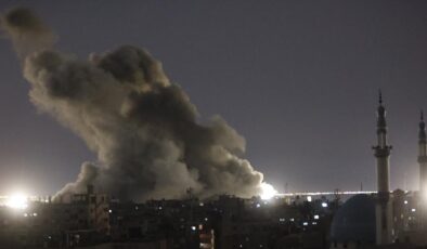İsrail'in Gazze'de gece boyu düzenlediği saldırılarda en az 5 sivil hayatını kaybetti